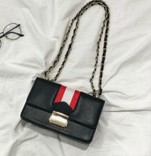 Load image into Gallery viewer, Stripe Chain Shoulder Bag